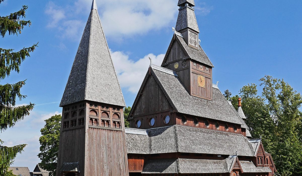 stave-church-1657023_1920